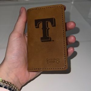 NEVER USED Texas Rangers Saddleback Leather Card Holder